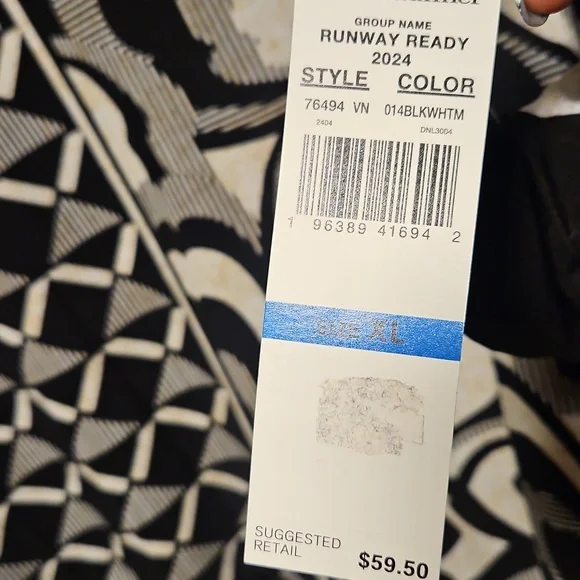 Alfred Dunner Floral Geometric Top - Picture 8 of 8